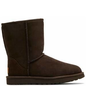 NEW UGG women's classic short booties in chocolate